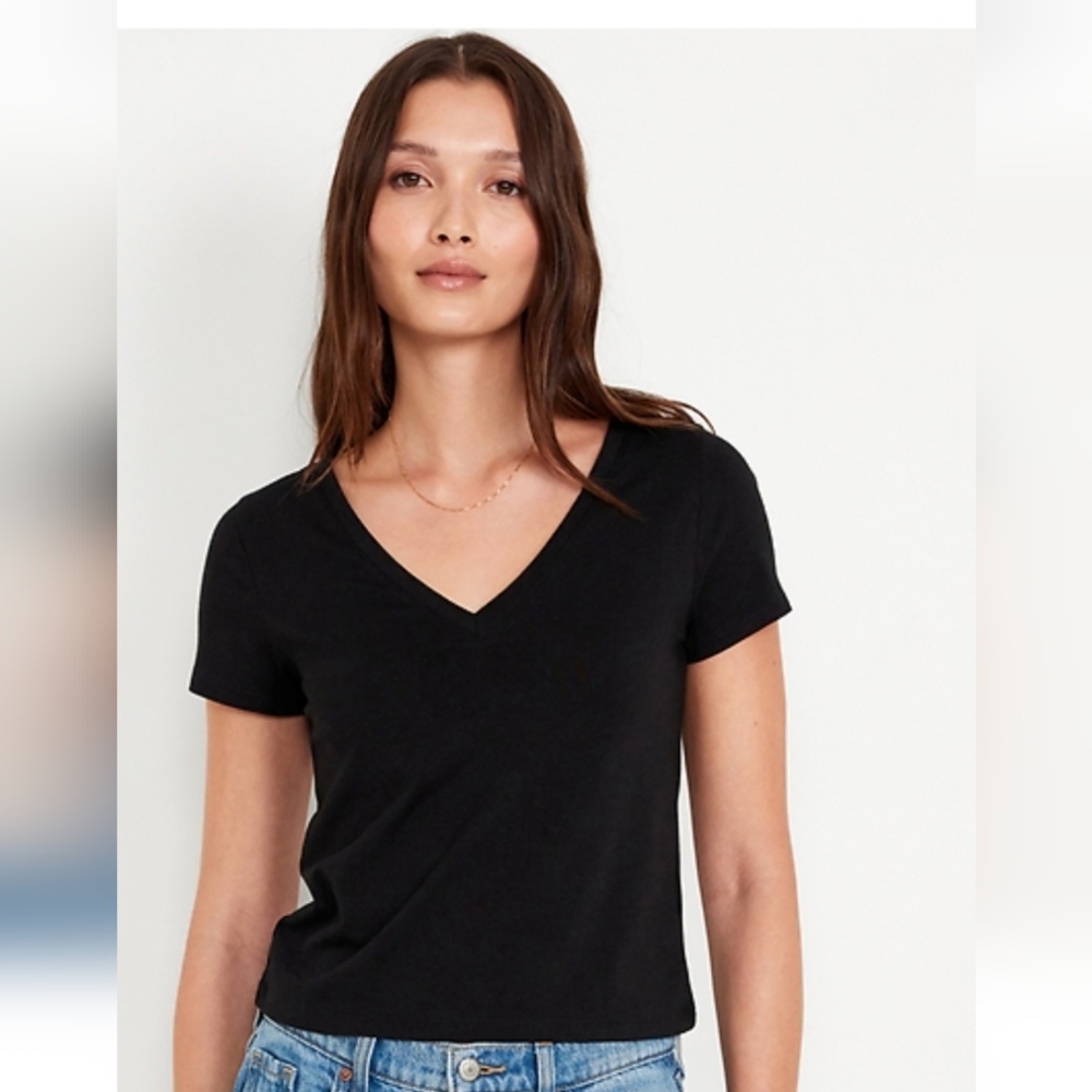 Old Navy Black V-Neck Short Sleeve Tee